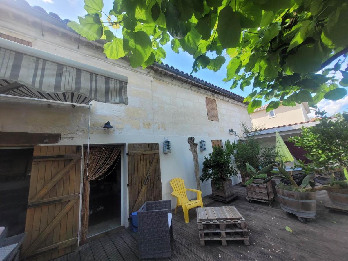 Bed and Breakfast Chez Jeanfi Fronsac  Экстерьер фото