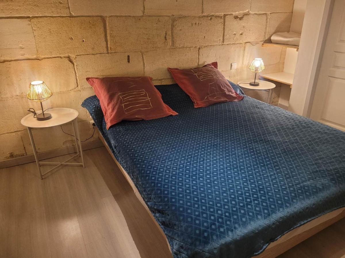 Bed and Breakfast Chez Jeanfi Fronsac  Экстерьер фото